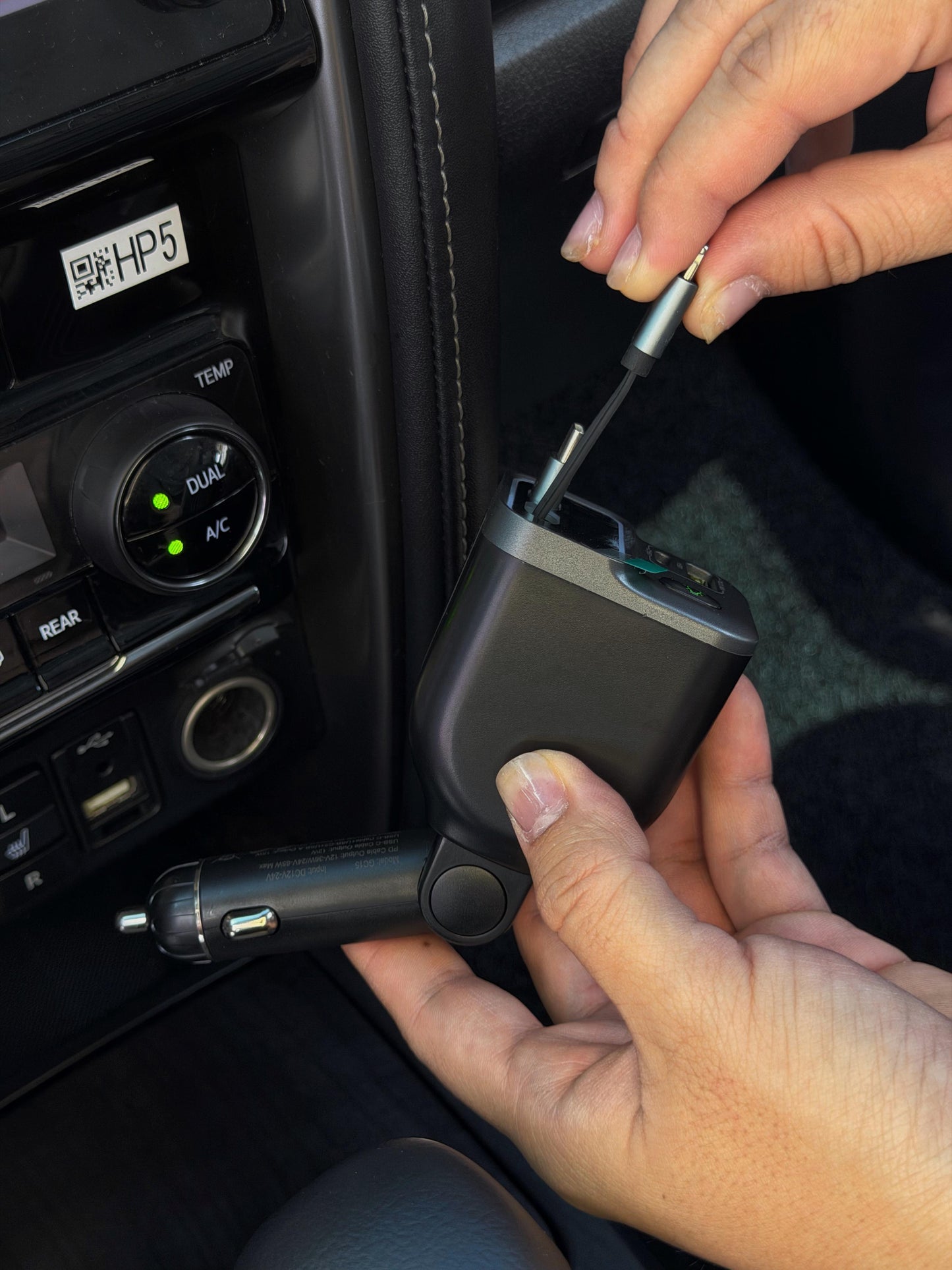 Cargador Multifuncional para Carro